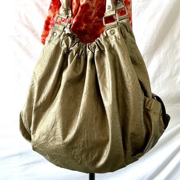 Bueno Gold Matte Metallic Bucket Bag with Scrunch Snap Opening, EC! - Picture 3 of 13